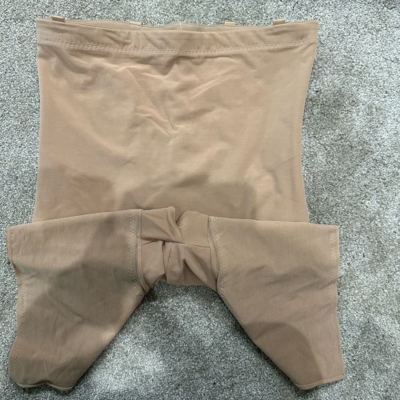 💛 Honeylove SuperPower Short - Picture 5 of 7